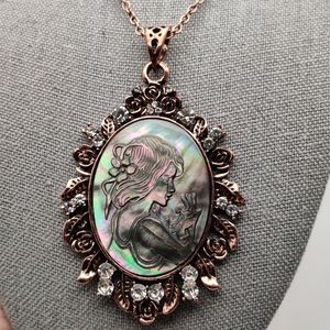 Fairy-like Cameo Style Necklace in Gold-tone